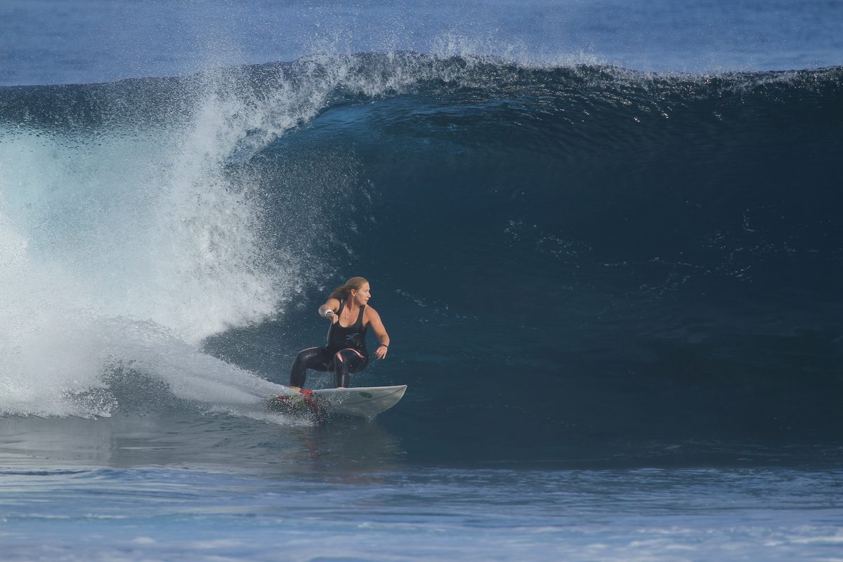 Sunshine Makarow surfing
